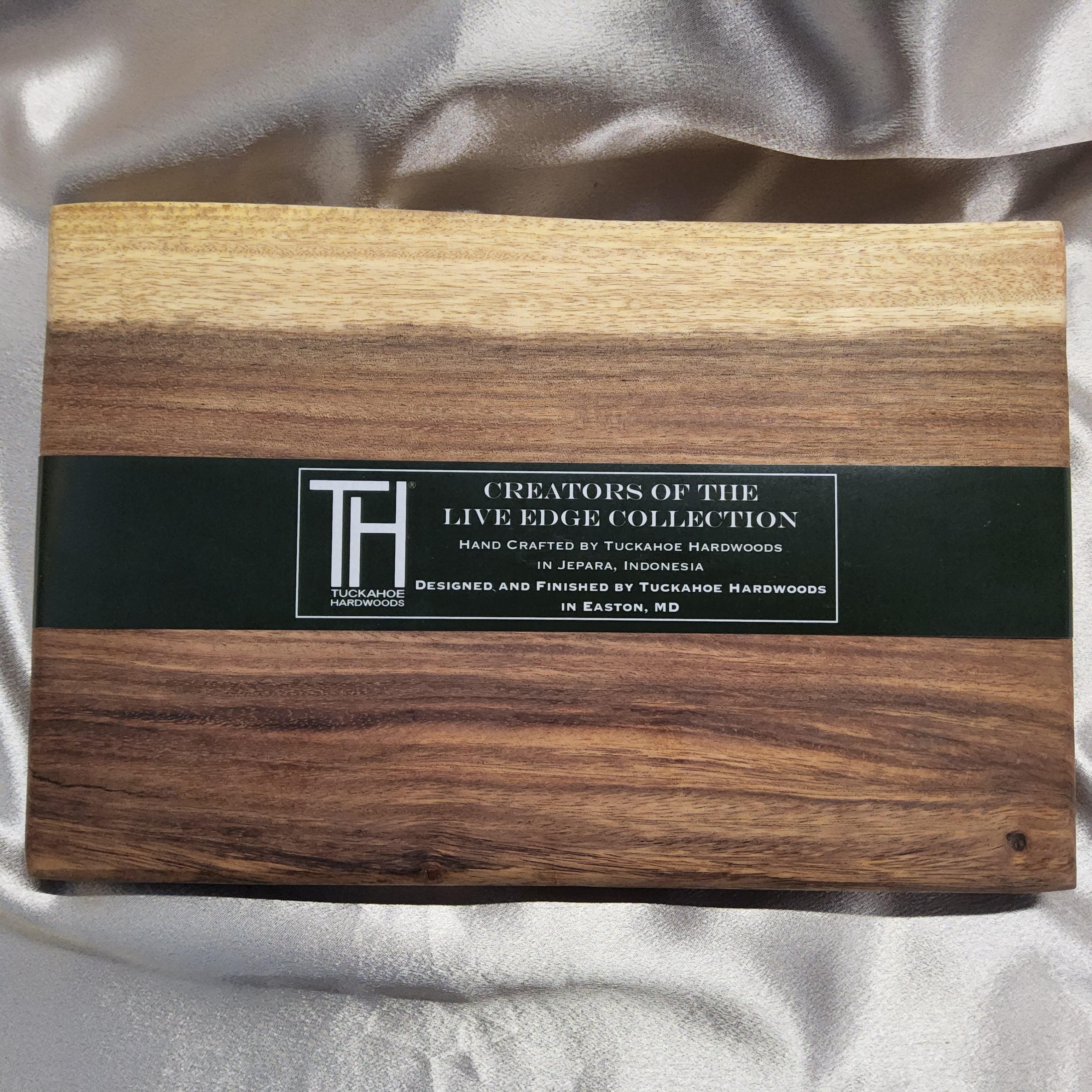 Walnut Serving Board - Tuckahoe Hardwoods - THCB-08