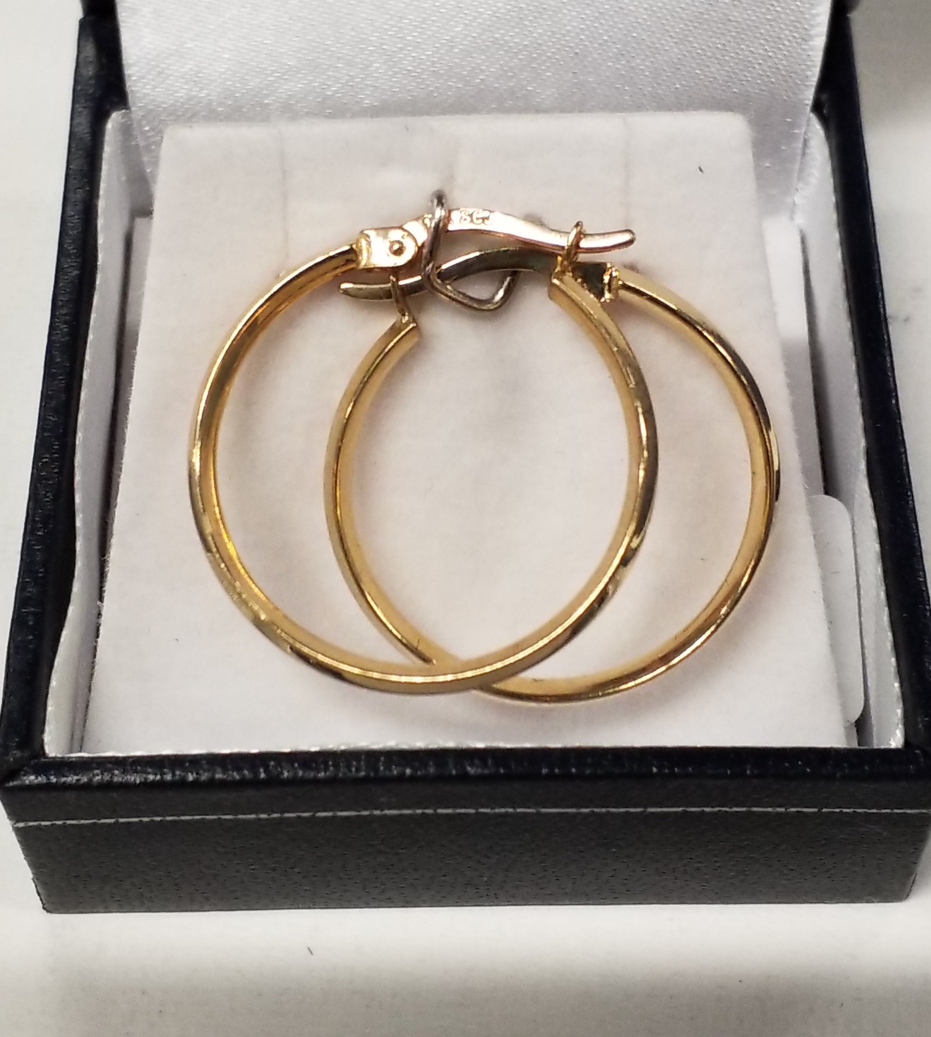 Gold Hoop Earrings 20mm